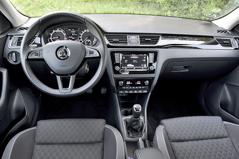 Interiér výcvikového vozidla